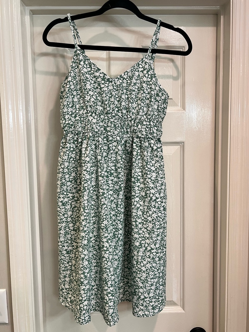 Women’s Green White Floral Sundress Spaghetti Strap Smocked Empire Waist Size S